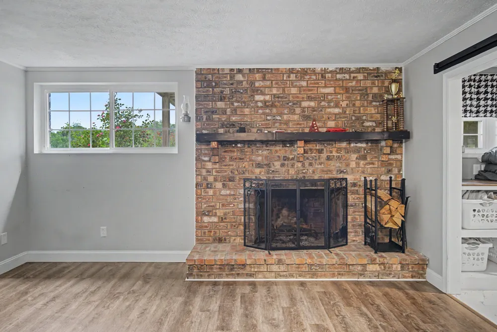 356 Lee Rd Cottontown, TN 37048
