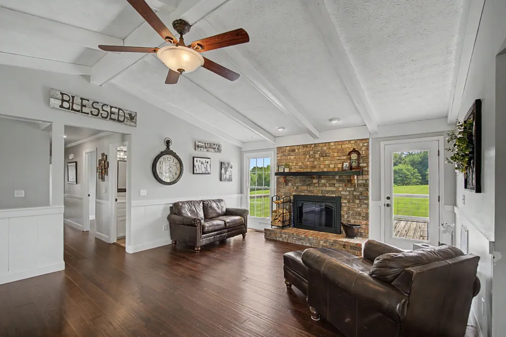 356 Lee Rd Cottontown, TN 37048