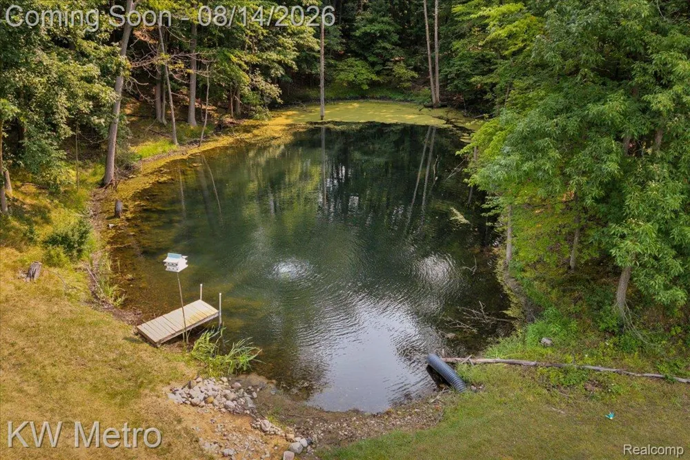 3050 Indian Lake Road Addison Township, MI 48370