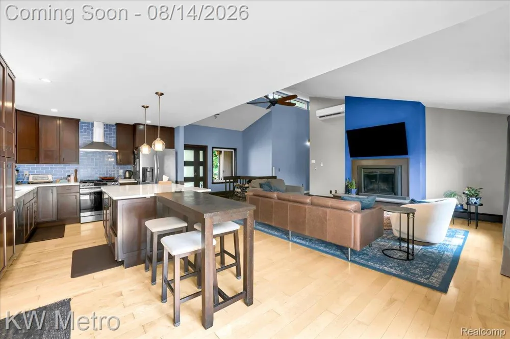 3050 Indian Lake Road Addison Township, MI 48370