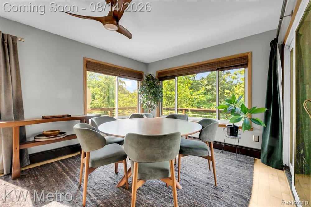 3050 Indian Lake Road Addison Township, MI 48370