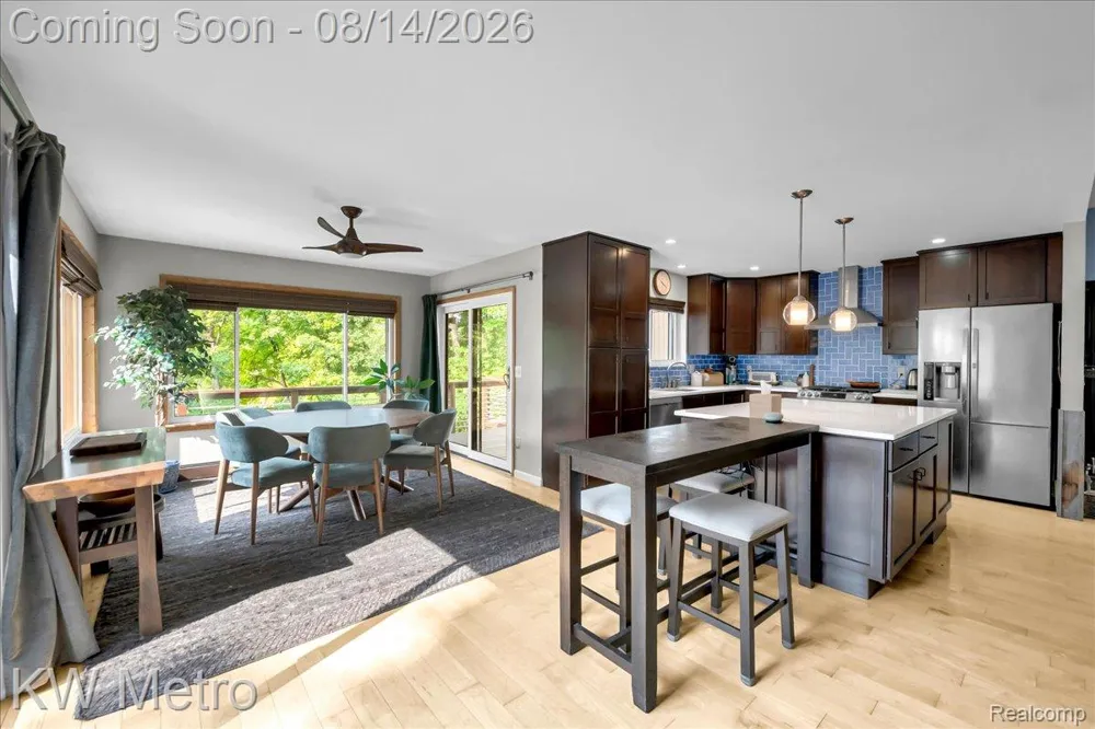 3050 Indian Lake Road Addison Township, MI 48370