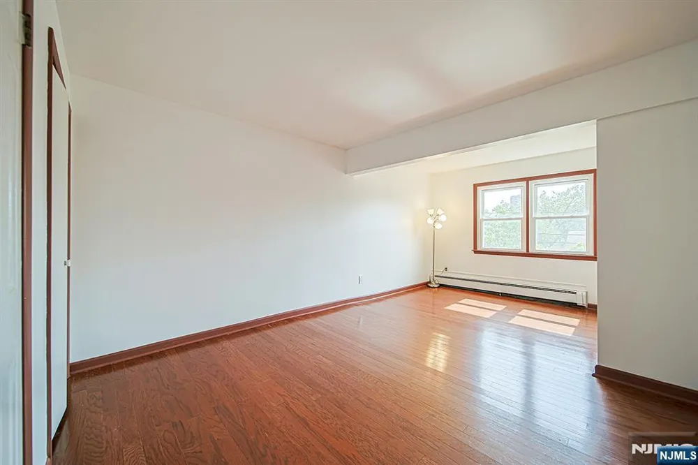 709 Kingsland Avenue Ridgefield, NJ 07657