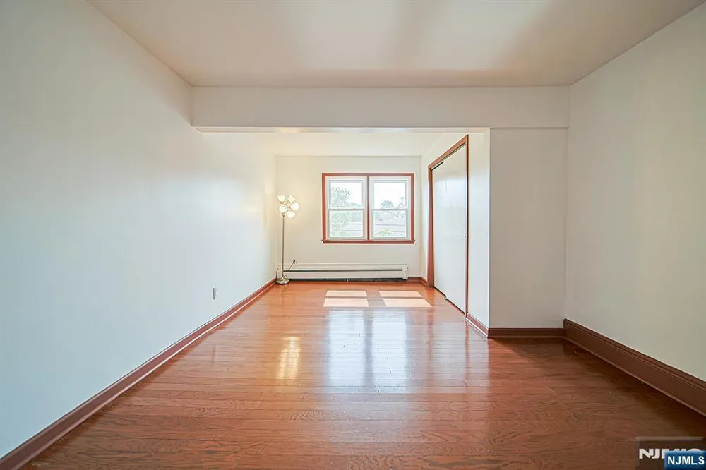 709 Kingsland Avenue Ridgefield, NJ 07657