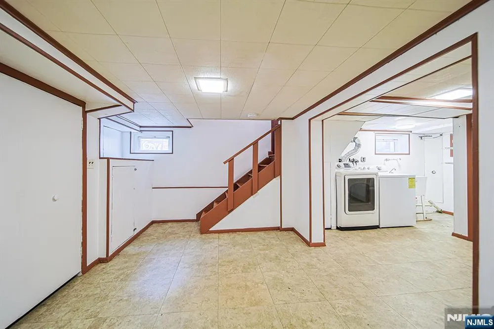 709 Kingsland Avenue Ridgefield, NJ 07657