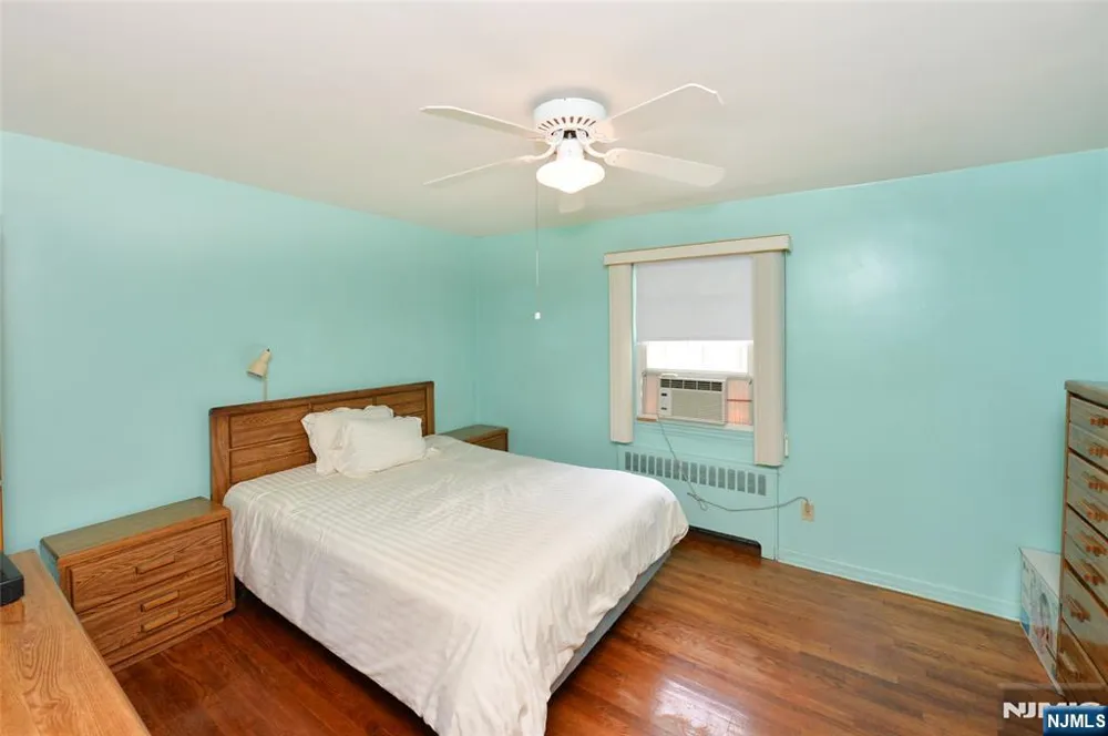 151 Hickory Avenue Bergenfield, NJ 07621