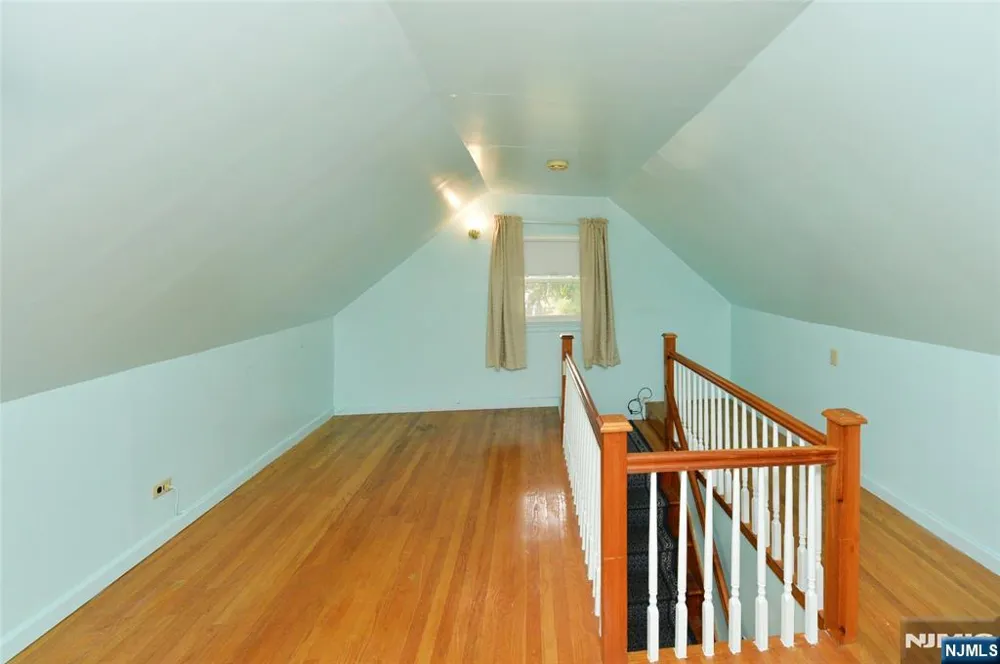 151 Hickory Avenue Bergenfield, NJ 07621