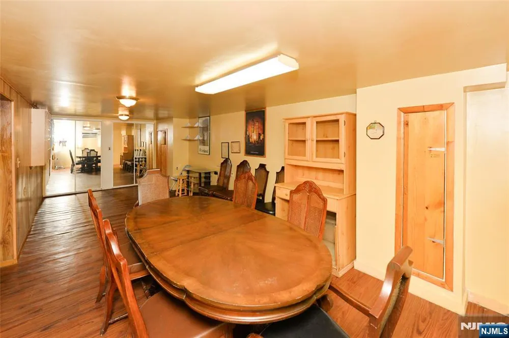 151 Hickory Avenue Bergenfield, NJ 07621