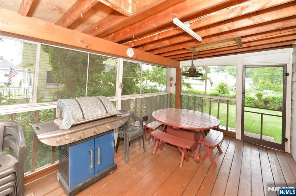 151 Hickory Avenue Bergenfield, NJ 07621