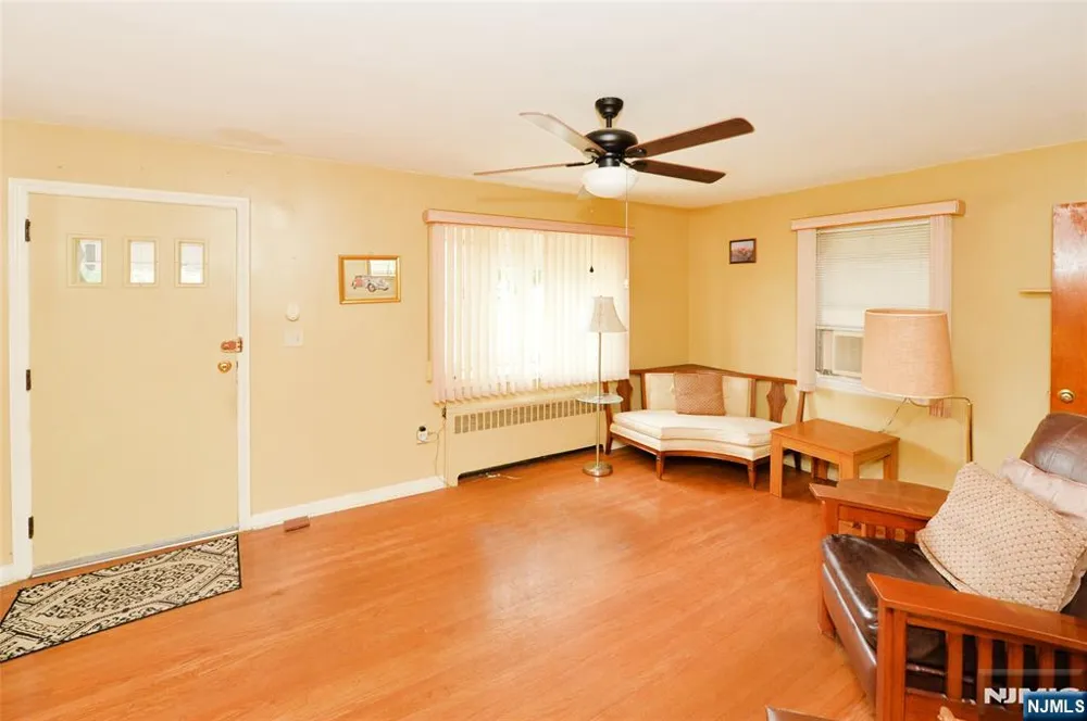 151 Hickory Avenue Bergenfield, NJ 07621
