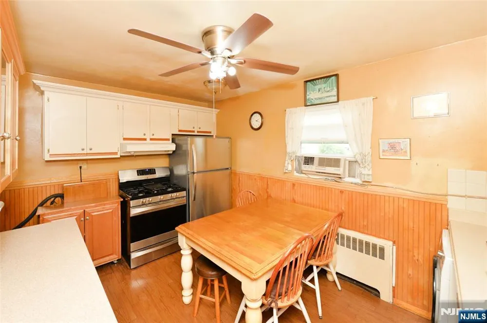 151 Hickory Avenue Bergenfield, NJ 07621