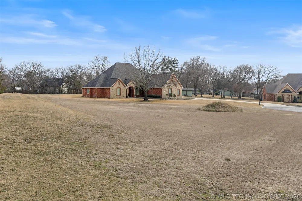 2205 Torrey Pines Drive Ardmore, OK 73401