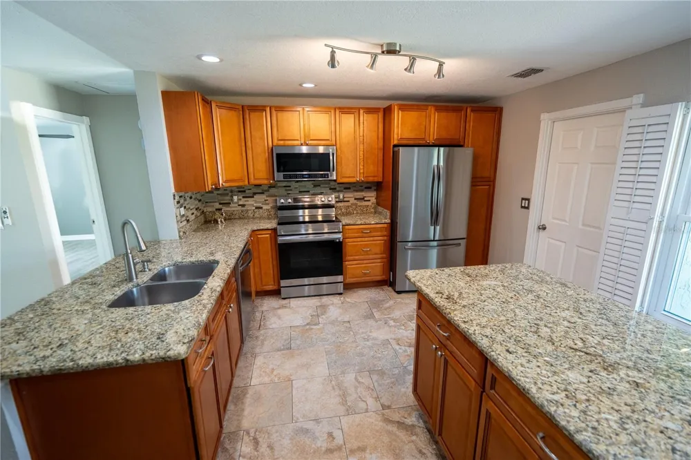 691 SHADY COURT Altamonte Springs, FL 32701
