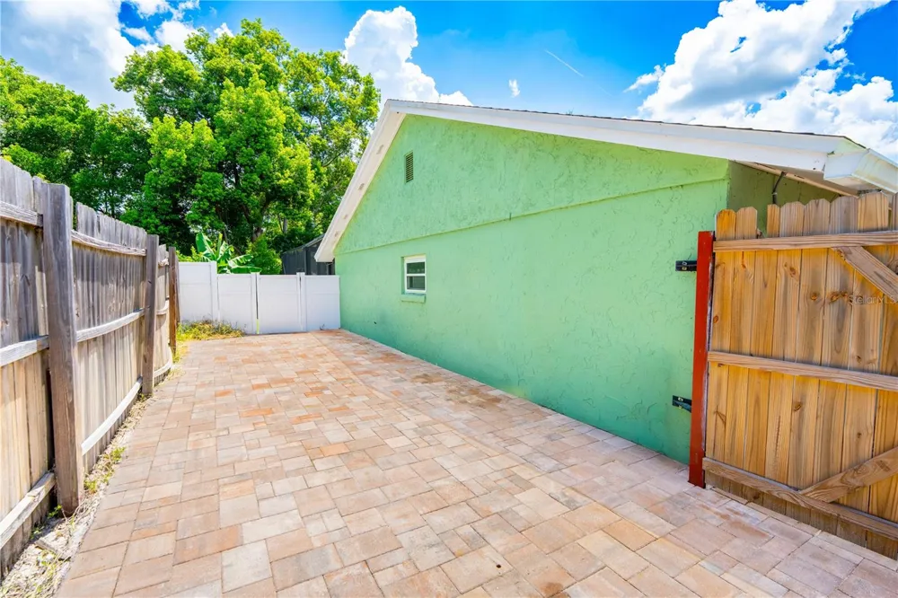 691 SHADY COURT Altamonte Springs, FL 32701