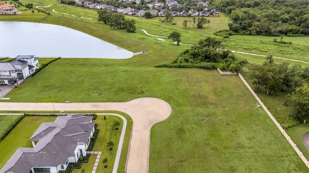 62 Alexandra Way Circle Richmond, TX 77469