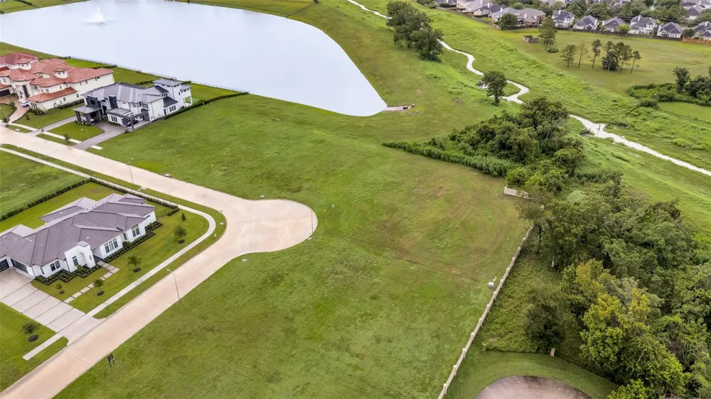 62 Alexandra Way Circle Richmond, TX 77469
