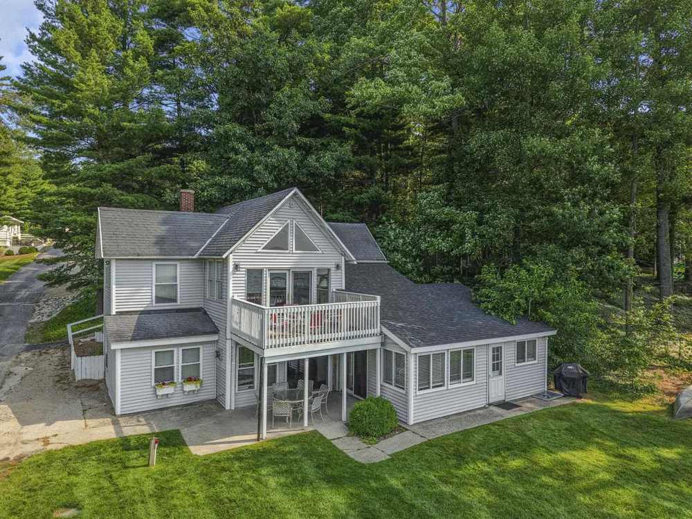 9321 Long Lake Road Long Lake Township, MI 49684