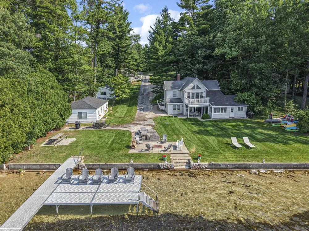 9321 Long Lake Road Long Lake Township, MI 49684