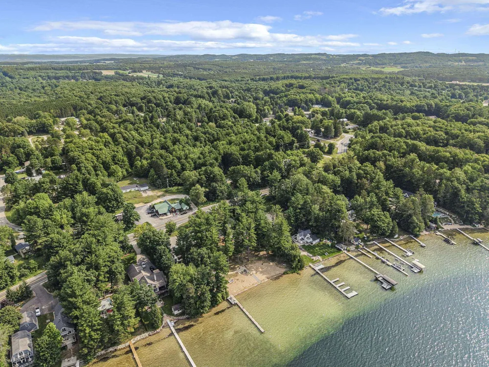 9321 Long Lake Road Long Lake Township, MI 49684