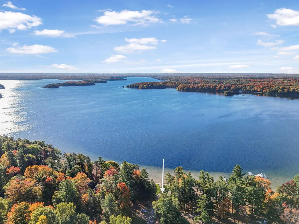 9321 Long Lake Road Long Lake Township, MI 49684