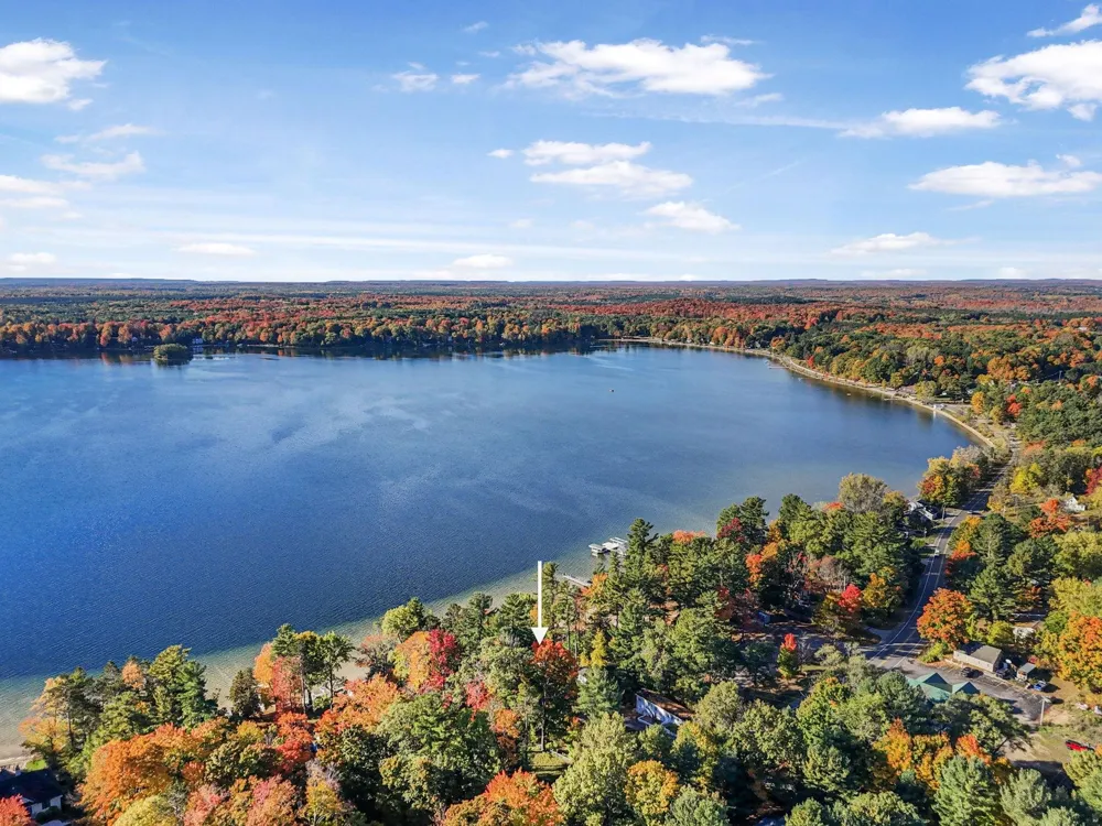 9321 Long Lake Road Long Lake Township, MI 49684