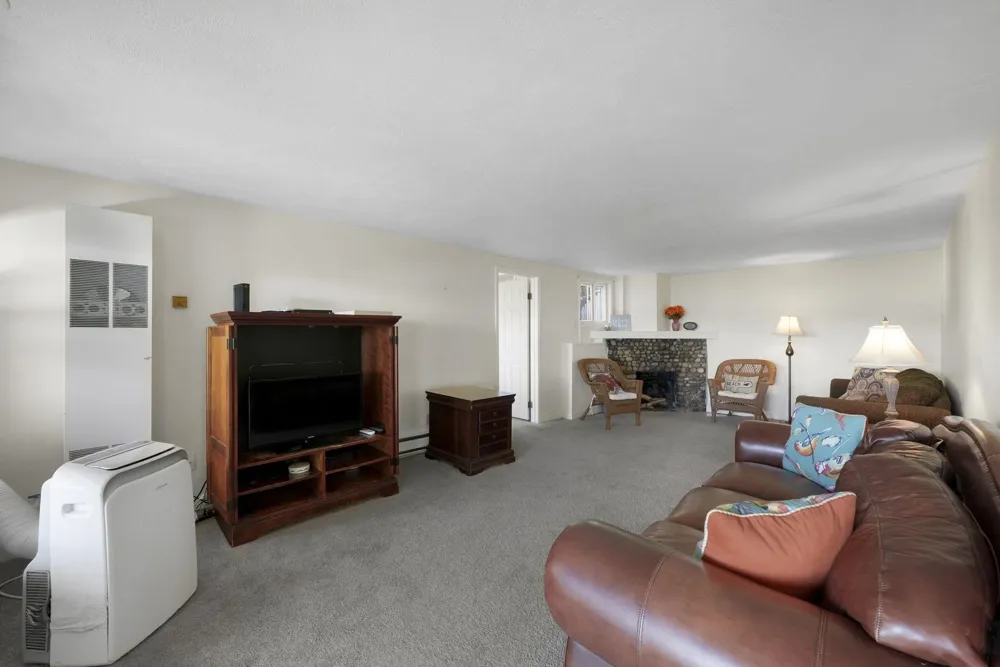 9321 Long Lake Road Long Lake Township, MI 49684