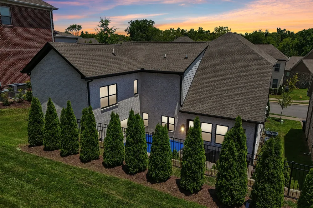2033 Blackstone Dr Hendersonville, TN 37075