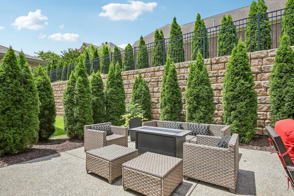 2033 Blackstone Dr Hendersonville, TN 37075