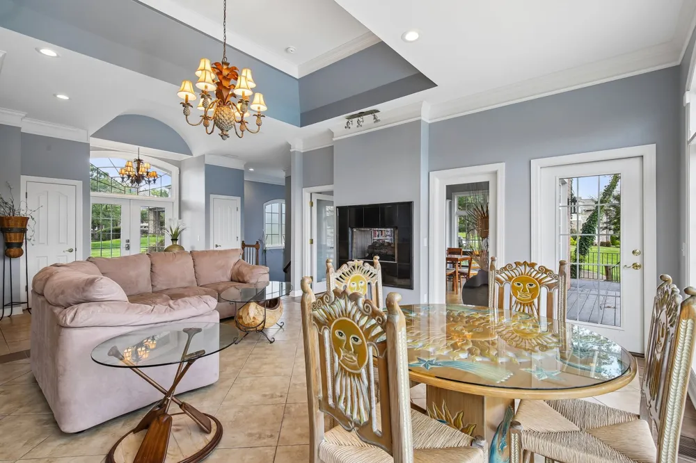 2033 Blackstone Dr Hendersonville, TN 37075