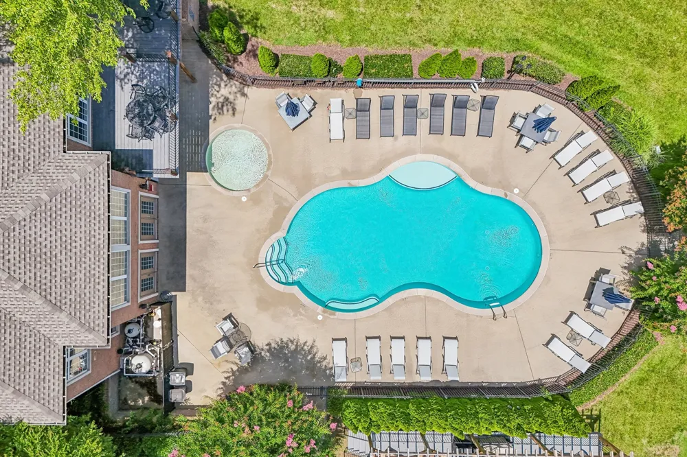 2033 Blackstone Dr Hendersonville, TN 37075