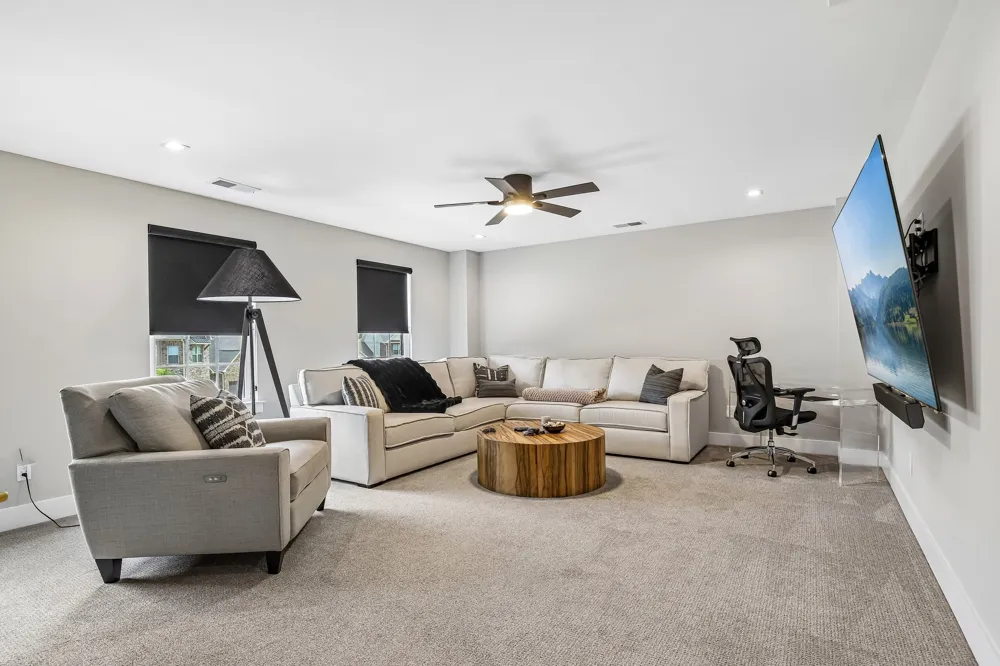 2033 Blackstone Dr Hendersonville, TN 37075