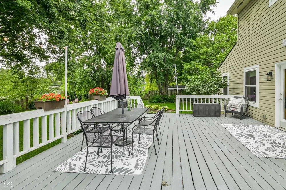 909 Farmview Lane Carmel, IN 46032