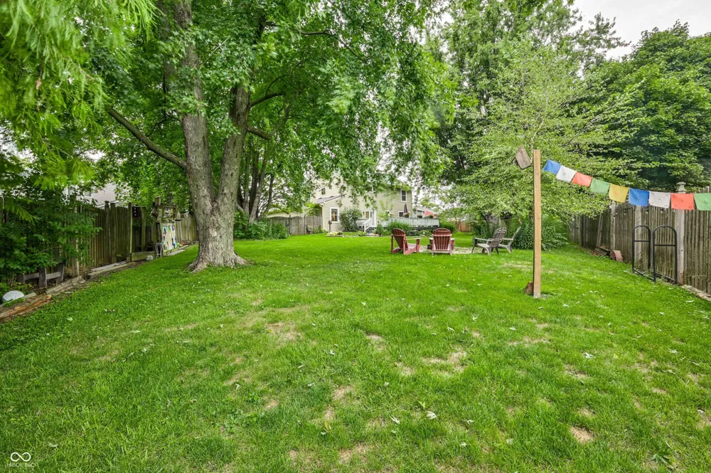 909 Farmview Lane Carmel, IN 46032
