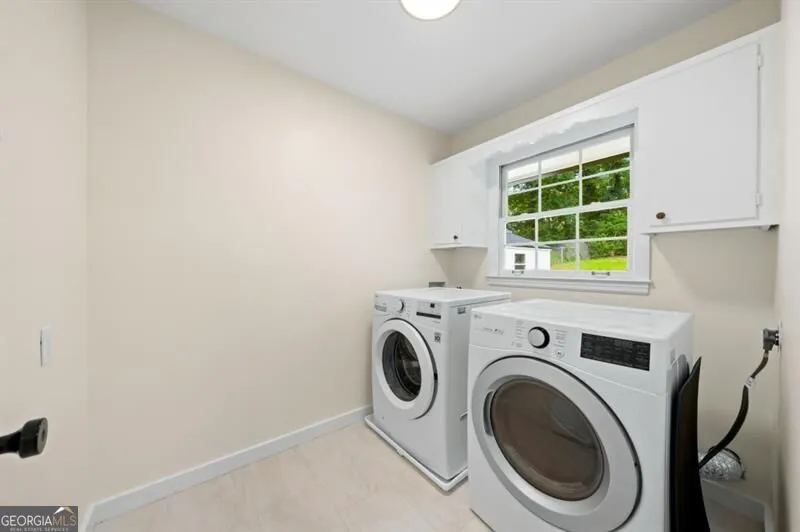 1415 Driftwood CT Roswell, GA 30075