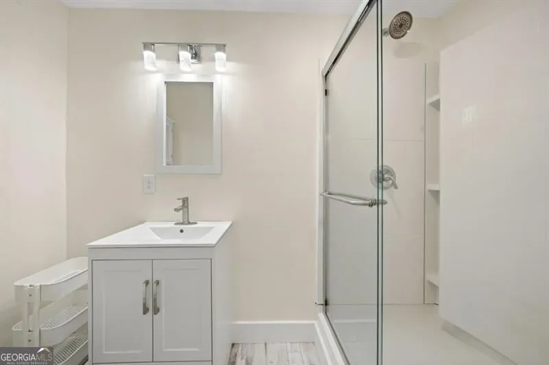 1415 Driftwood CT Roswell, GA 30075