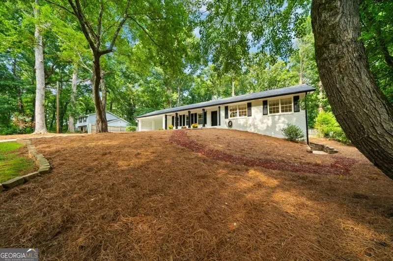 1415 Driftwood CT Roswell, GA 30075