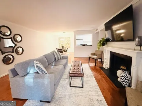 1103 Summit North DR NE