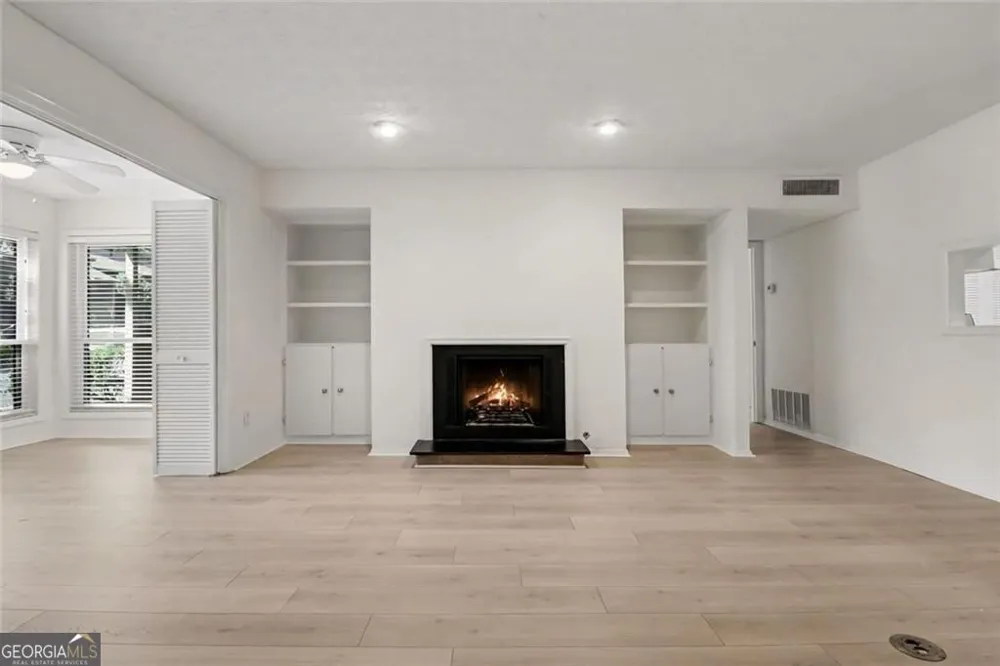 101 Dunbar DR Dunwoody, GA 30338