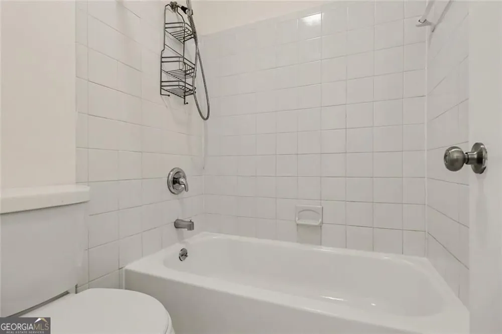 101 Dunbar DR Dunwoody, GA 30338
