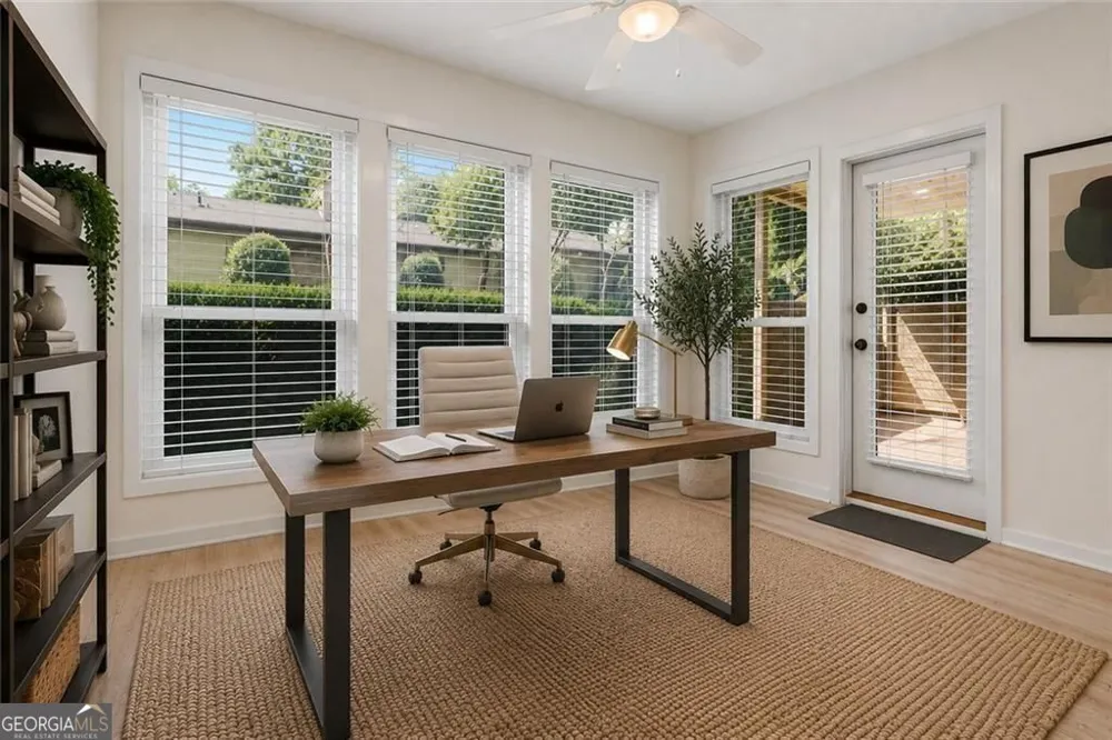 101 Dunbar DR Dunwoody, GA 30338