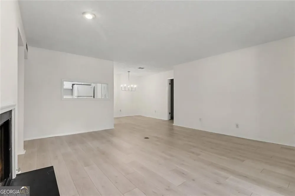 101 Dunbar DR Dunwoody, GA 30338