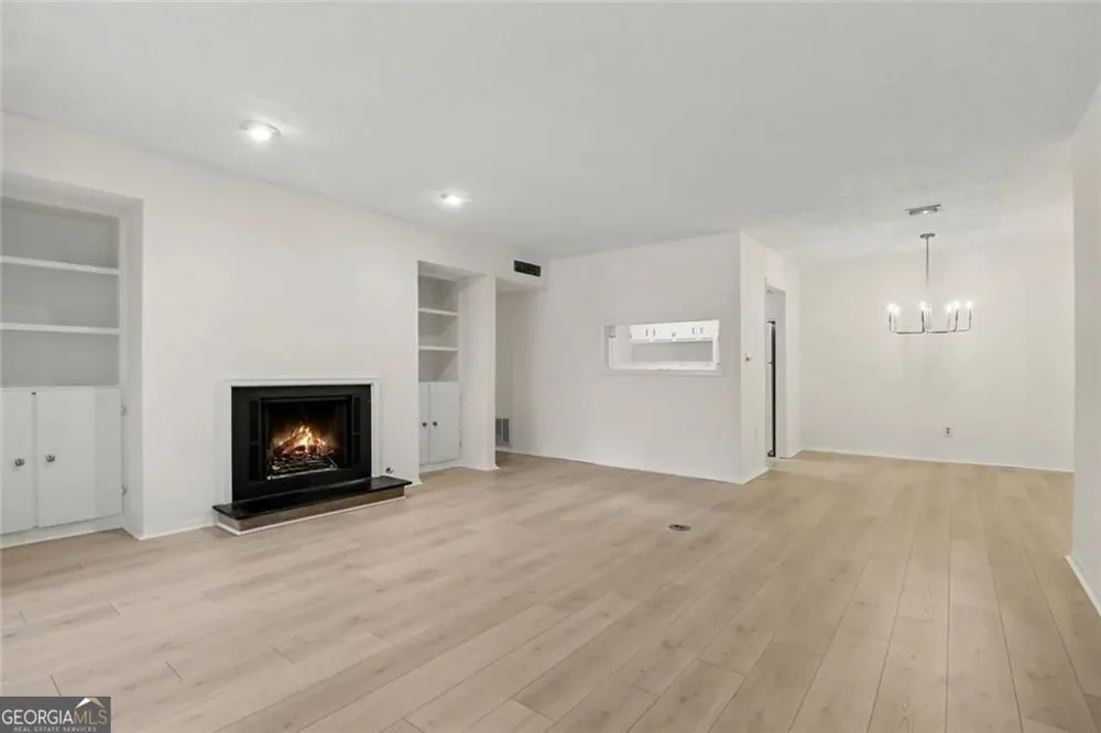 101 Dunbar DR Dunwoody, GA 30338