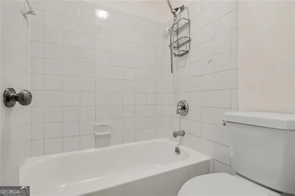 101 Dunbar DR Dunwoody, GA 30338