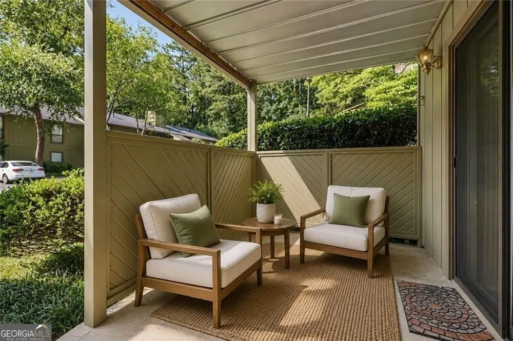 101 Dunbar DR Dunwoody, GA 30338