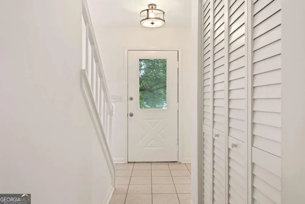556 Sunfield DR NW Lilburn, GA 30047