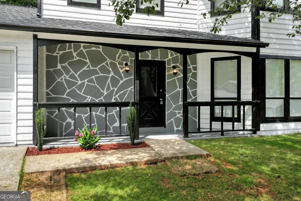 556 Sunfield DR NW Lilburn, GA 30047