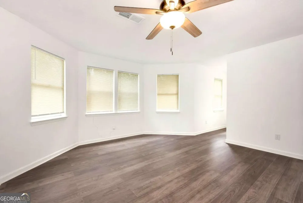556 Sunfield DR NW Lilburn, GA 30047