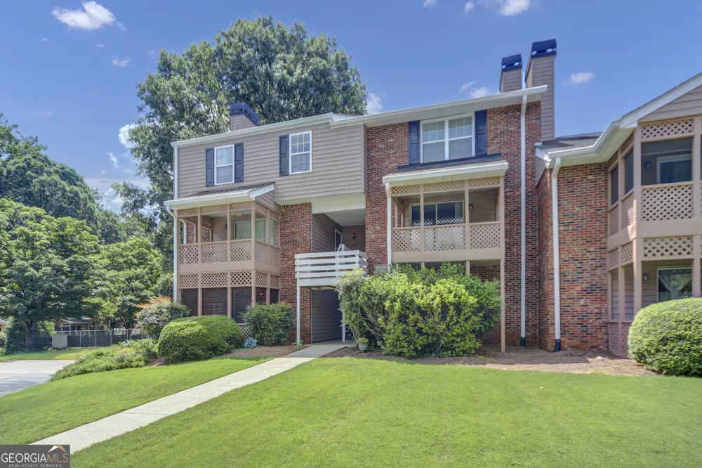 330 Quail RUN Roswell, GA 30076