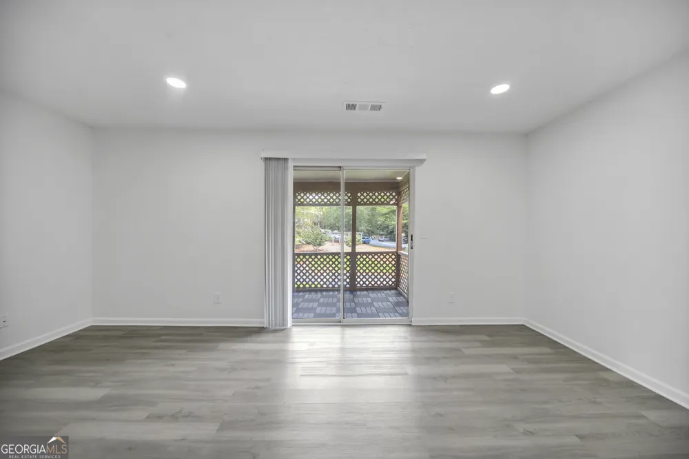 330 Quail RUN Roswell, GA 30076