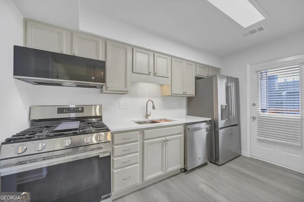 330 Quail RUN Roswell, GA 30076